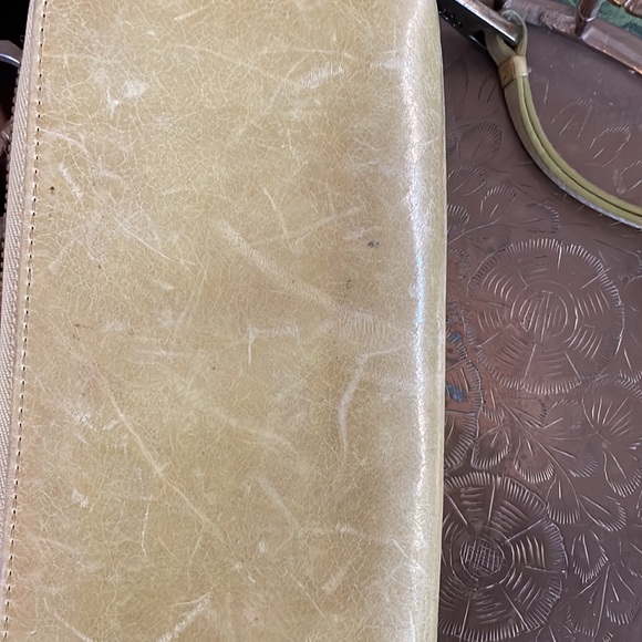 Hobo Wallet Billfold Kiss lock Citron - Picture 10 of 13